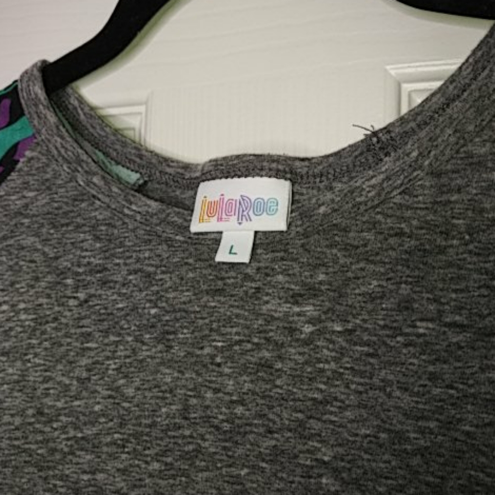 LulaRoe Grey Floral Jersey Top Sz. L - Picture 3 of 4